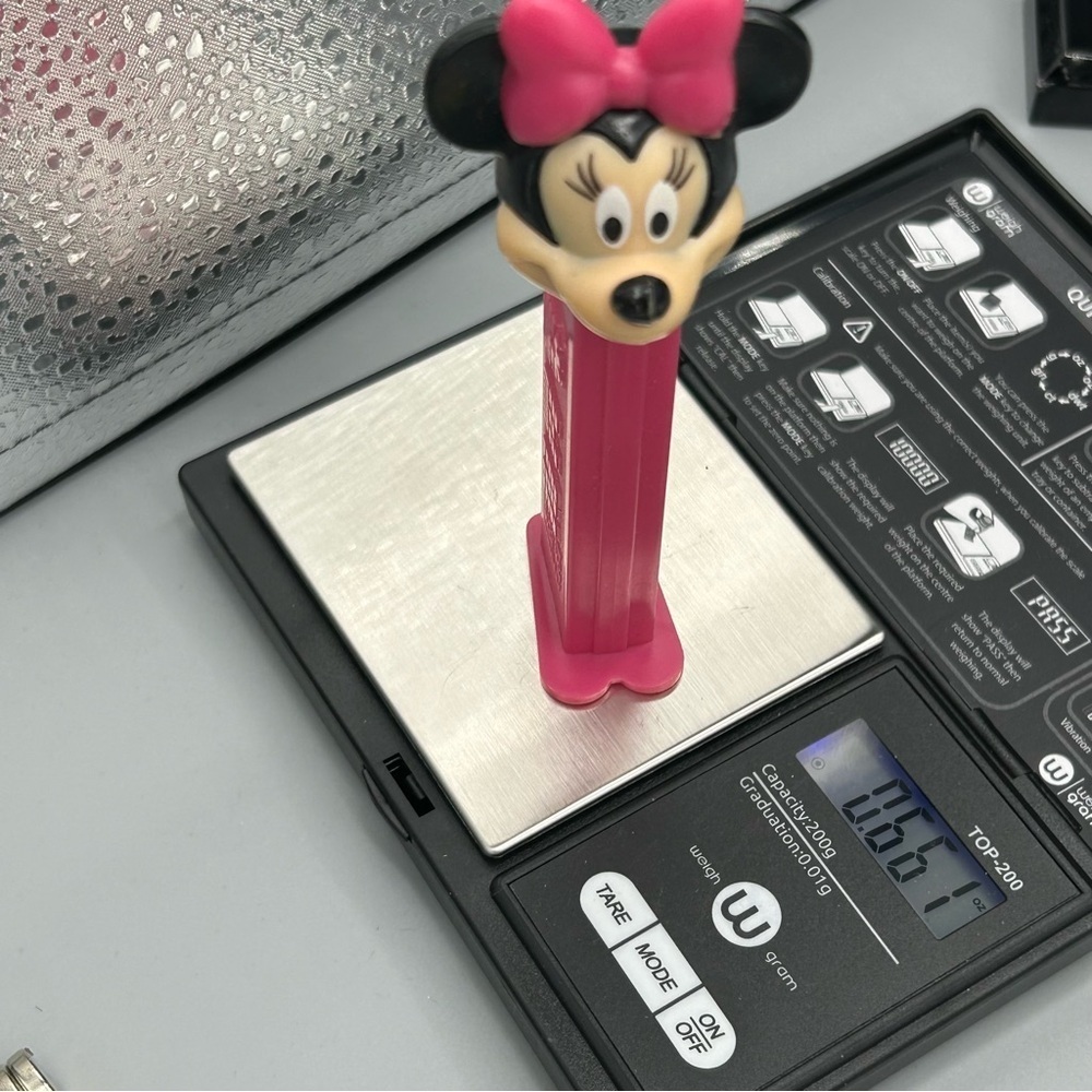Vintage Minnie Mouse PEZ Dispenser Pink Bow Disney Hungary - Picture 11 of 11